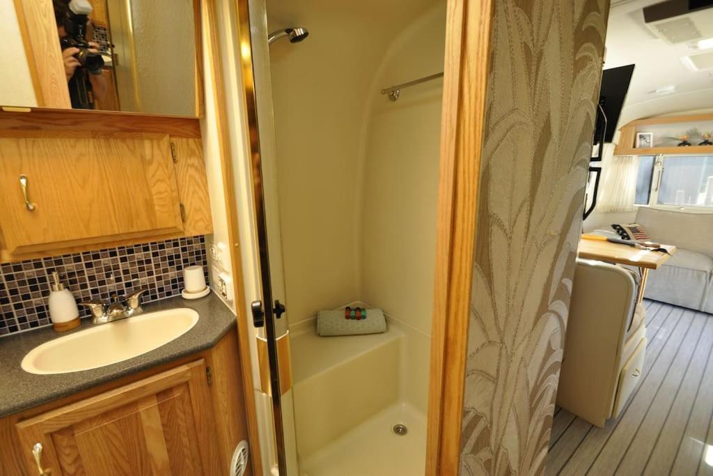 Airstream Retro Usa Caravan Earnewâld Exterior foto